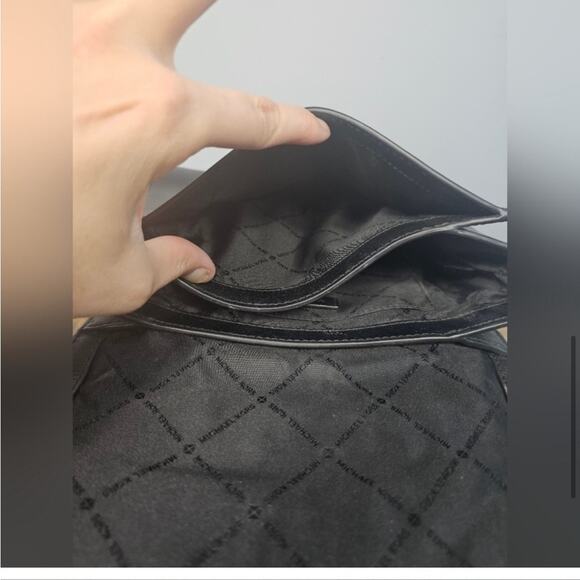 Michael Kors Elegant Black Crossbody Bag - Picture 9 of 10